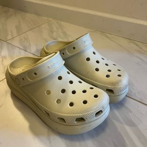 Crocs platform clogs (bone)